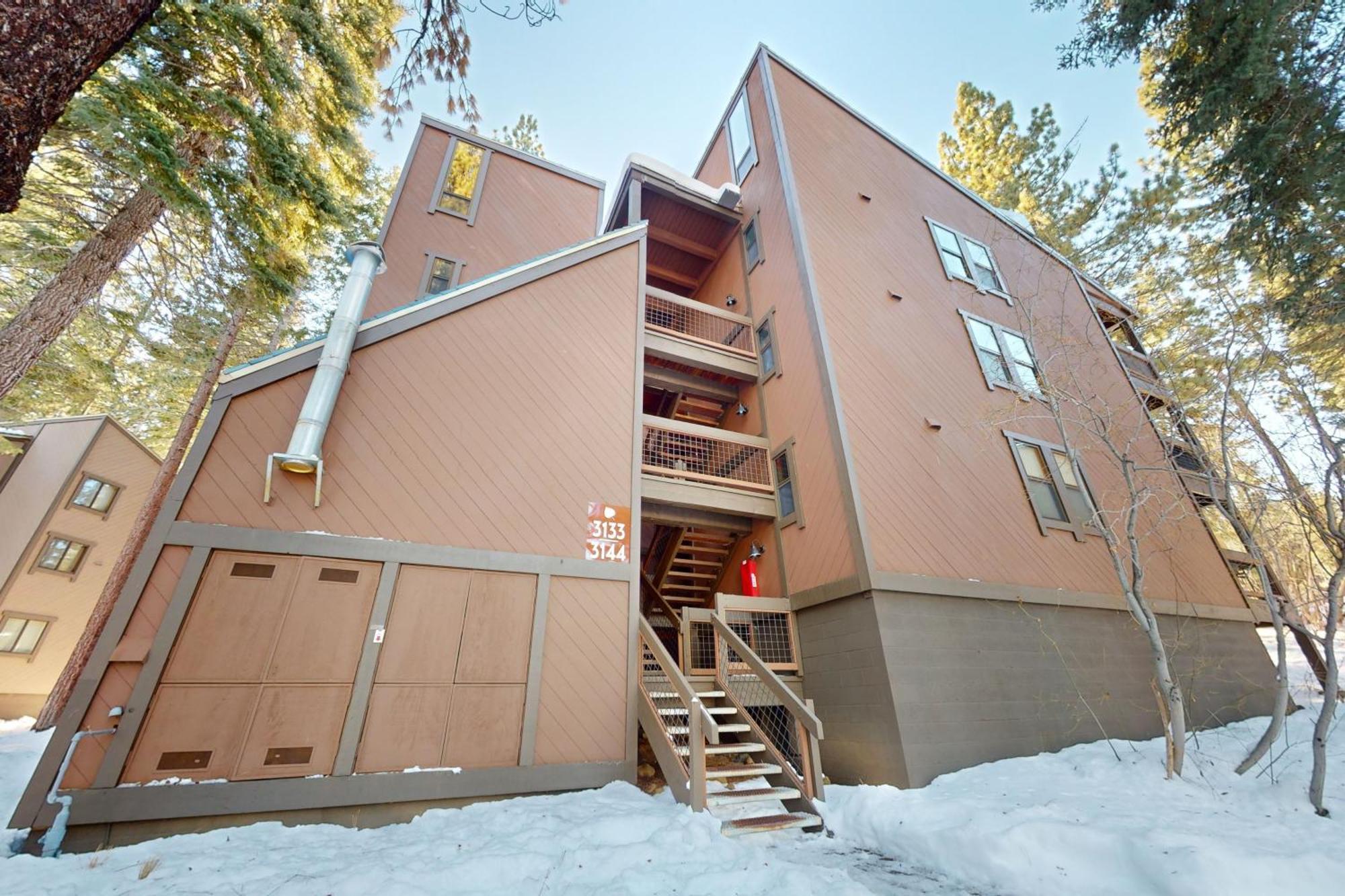 Aspen Grove Hideaway Hotel Truckee Exterior photo