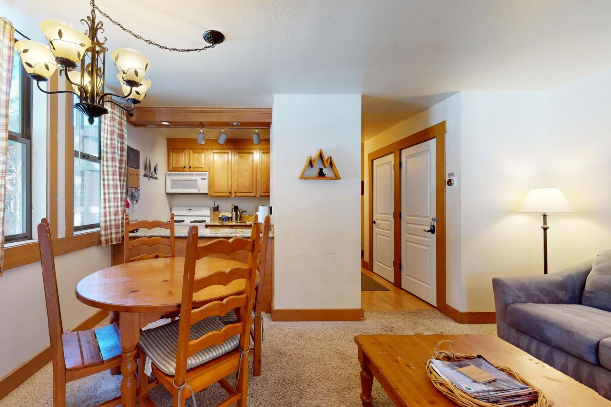 Aspen Grove Hideaway Hotel Truckee Exterior photo