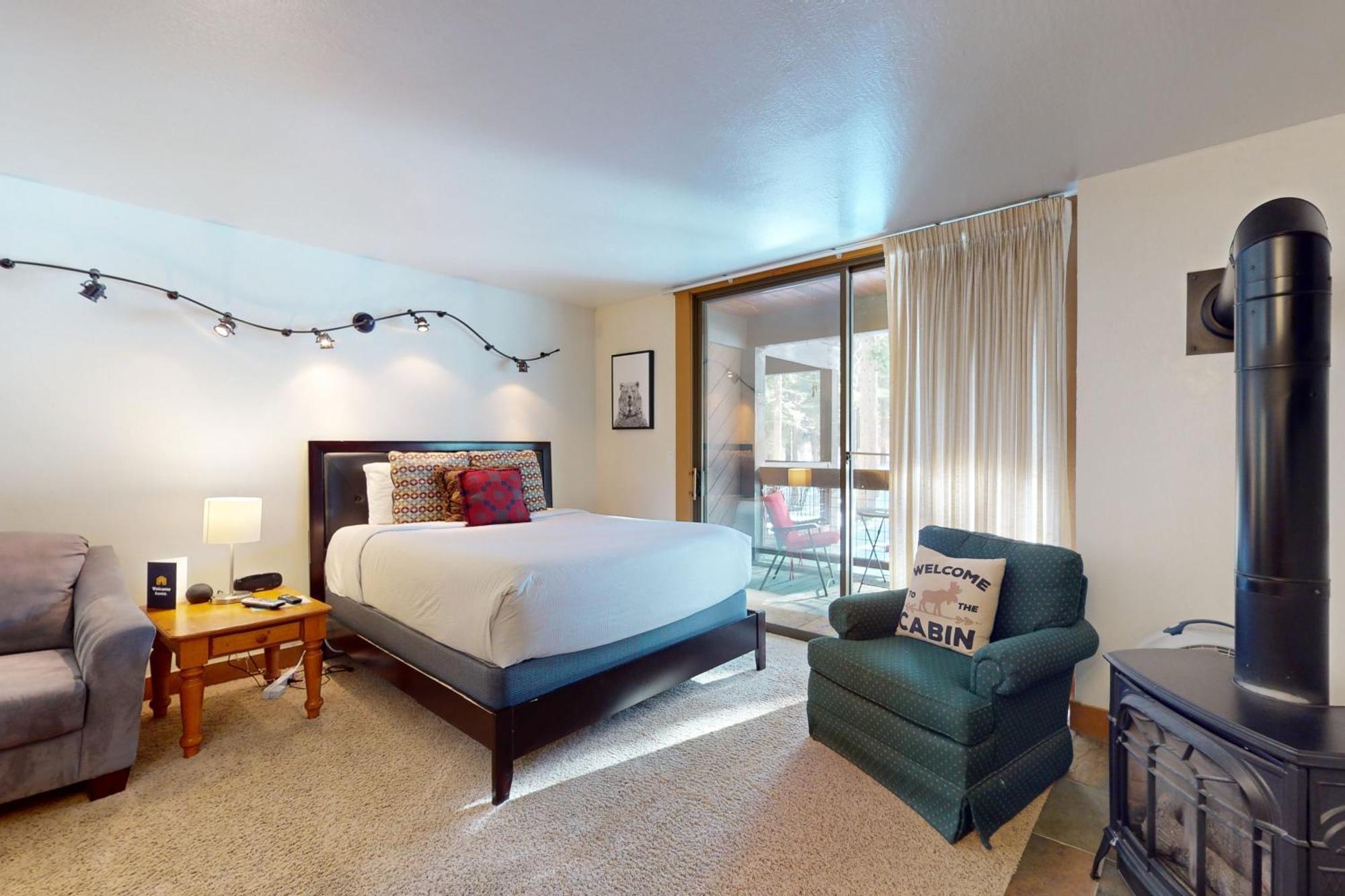 Aspen Grove Hideaway Hotel Truckee Exterior photo